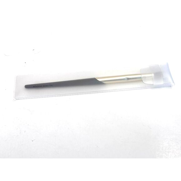 NEW Complex Culture All Over Shadow Brush, Eyeshadow Brush, DISCONTINUED - Picture 2 of 4